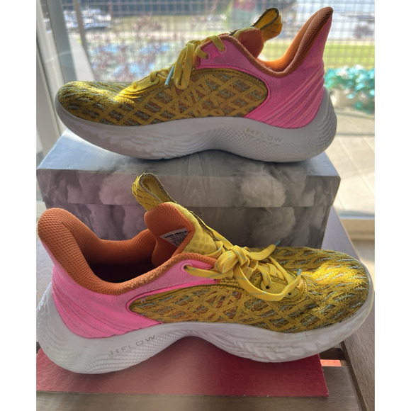 Under Armour Curry 9 Flow Sesame Street Sneakers 6 Y Womens 8 Yellow White pink - Picture 1 of 11